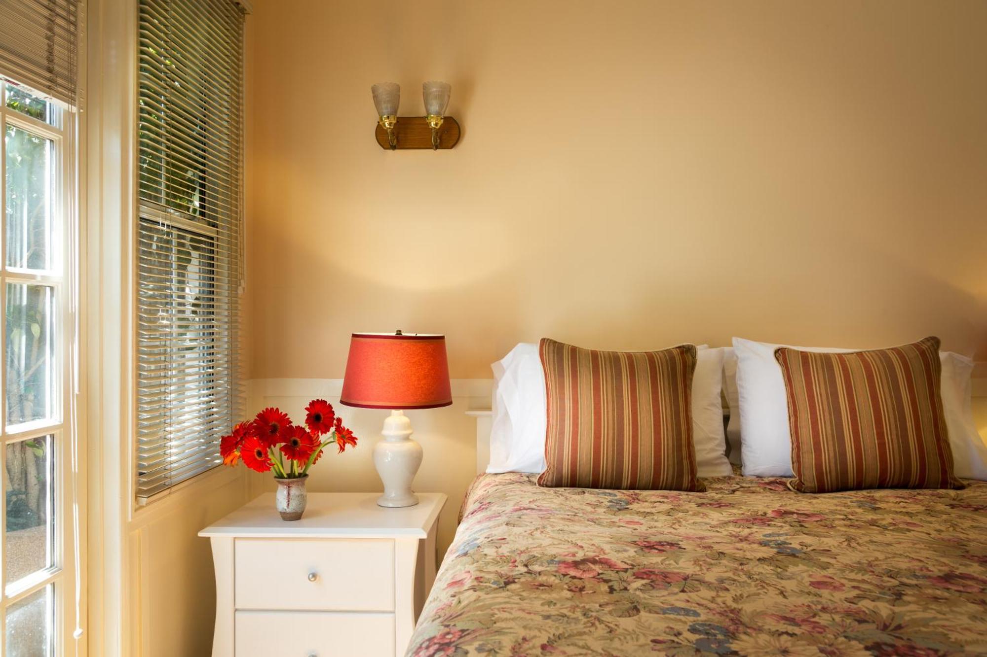 Cheshire Cat Inn & Cottages Santa Barbara Exteriér fotografie