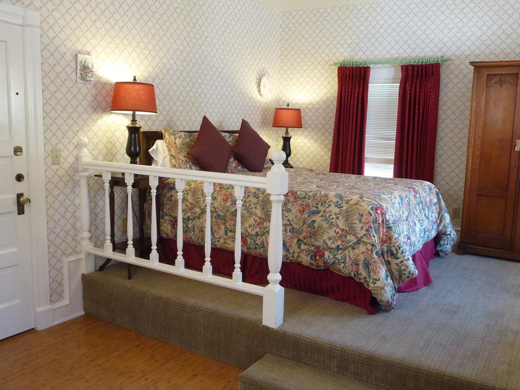 Cheshire Cat Inn & Cottages Santa Barbara Exteriér fotografie