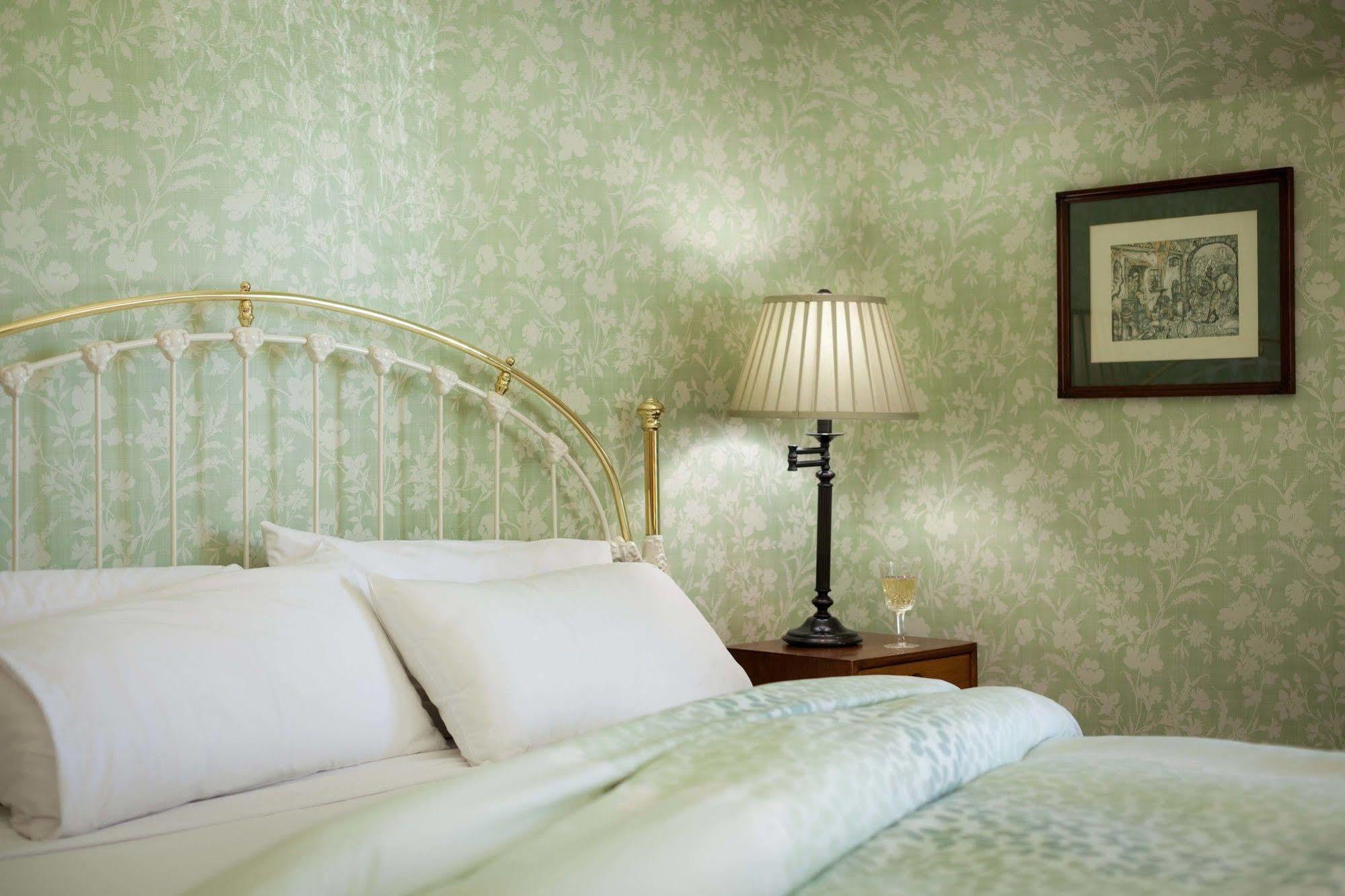 Cheshire Cat Inn & Cottages Santa Barbara Exteriér fotografie