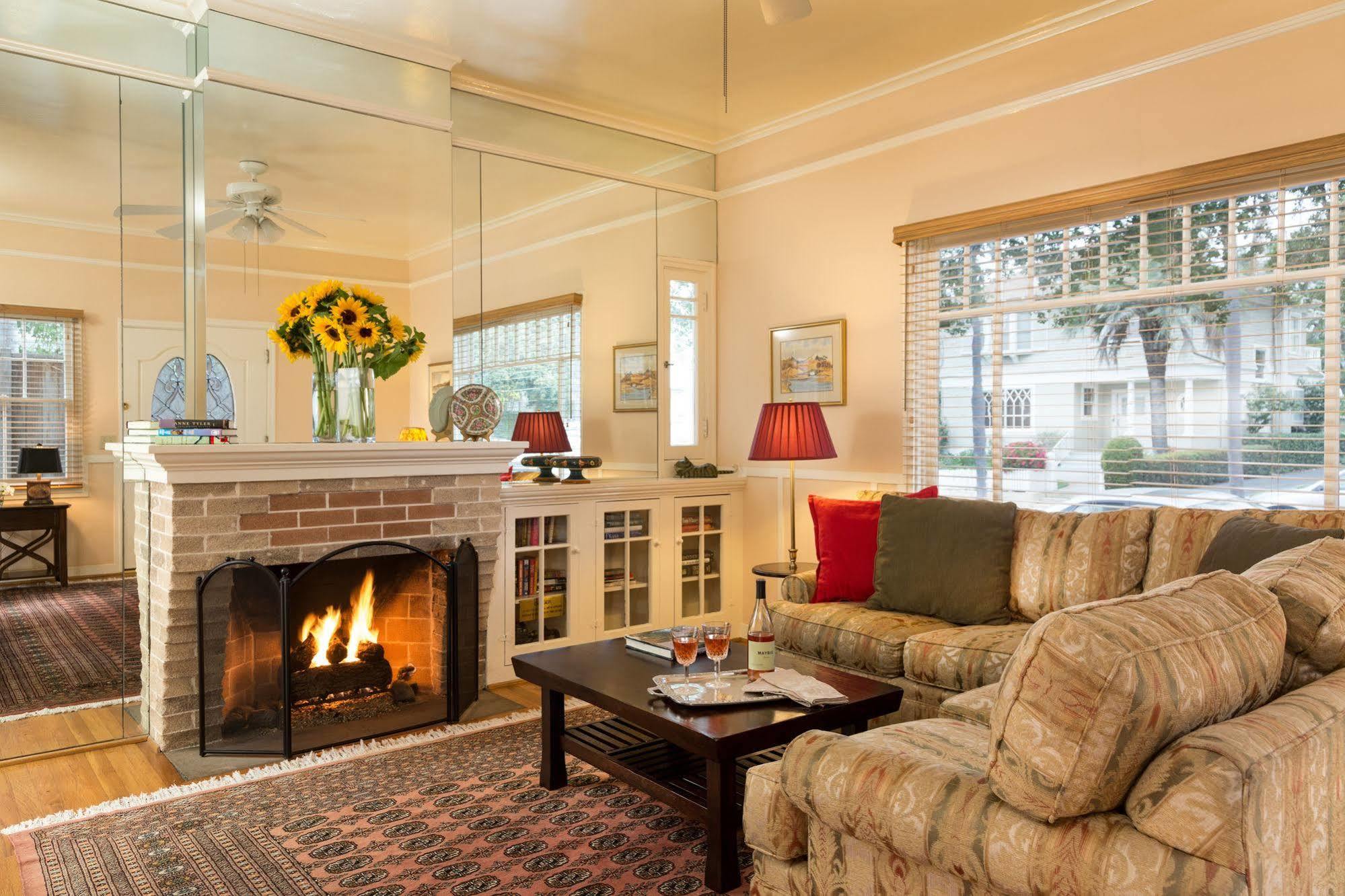 Cheshire Cat Inn & Cottages Santa Barbara Exteriér fotografie